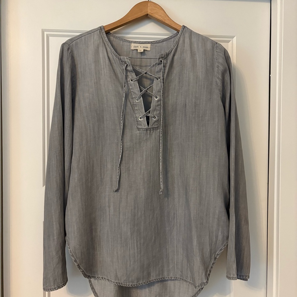 Cloth & Stone Gray Long Sleeve Tie Front Blouse